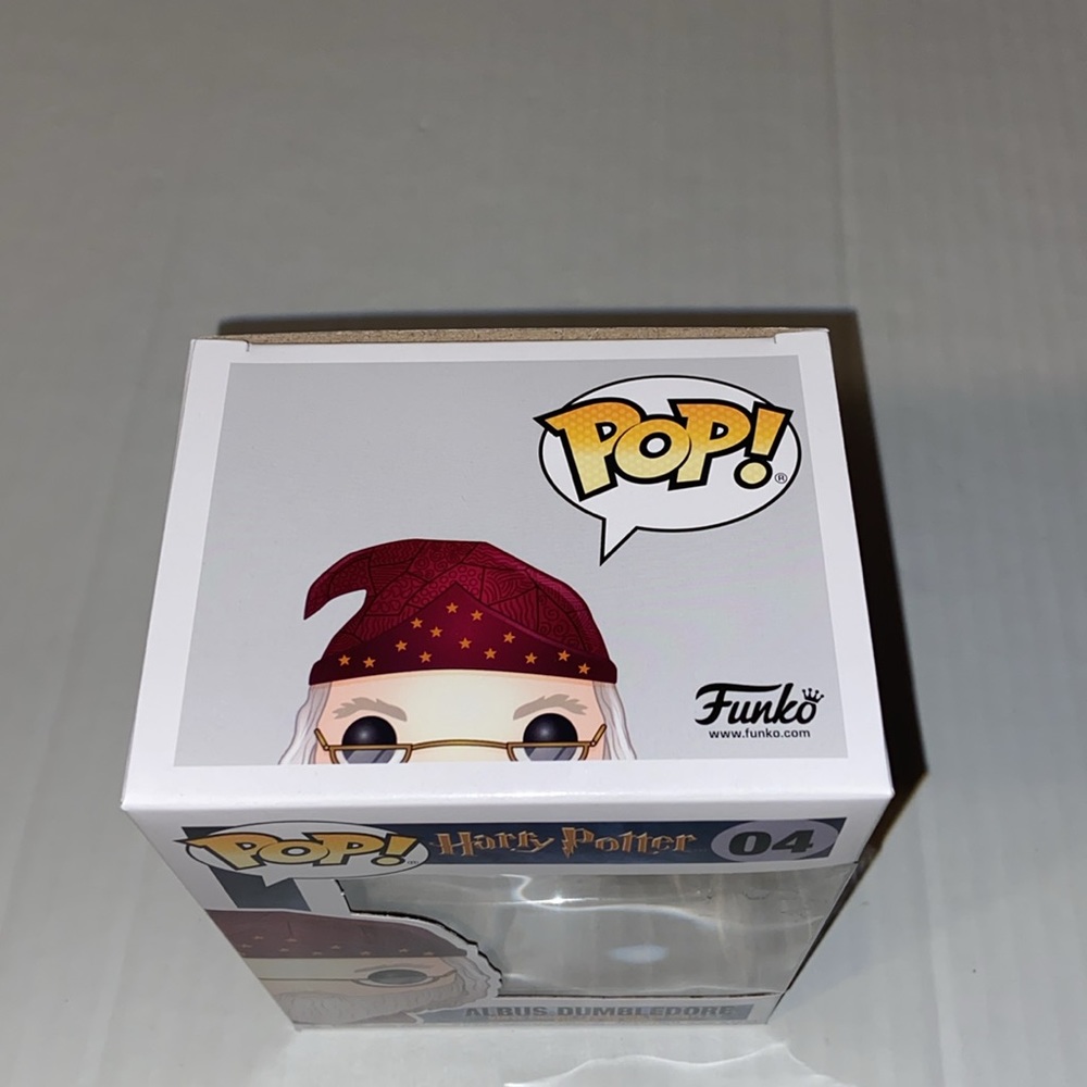 Pop! Harry Potter Albus Dumbledore #4 Vinyl Figure - Picture 5 of 7